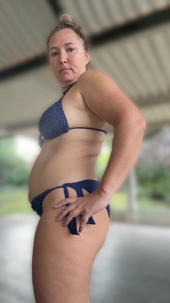 Kat before, fifteen kilos heavier